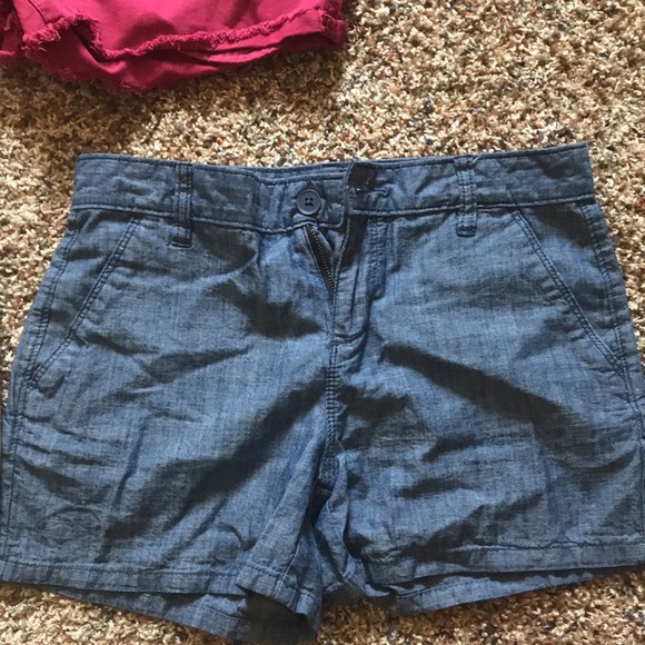 4 pairs of VGUC shorts! Jcrew, old navy, cp - Picture 5 of 6